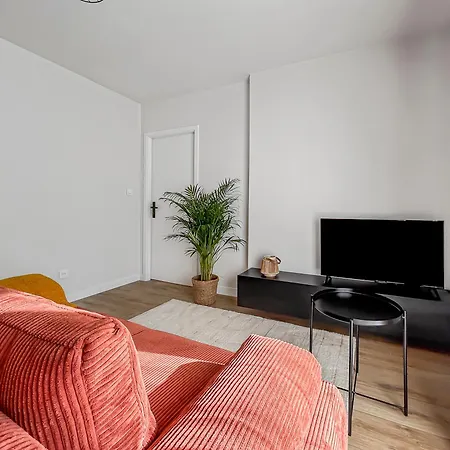 Apartment Saint-louis - Cozy Close To Switzerland & Train Station